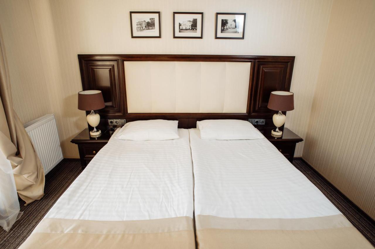 Hotel Optima Collection Žytomyr Esterno foto