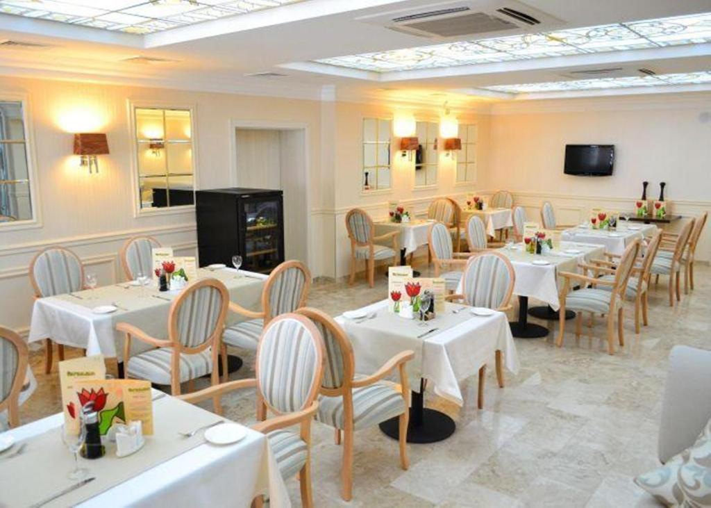 Hotel Optima Collection Žytomyr Esterno foto