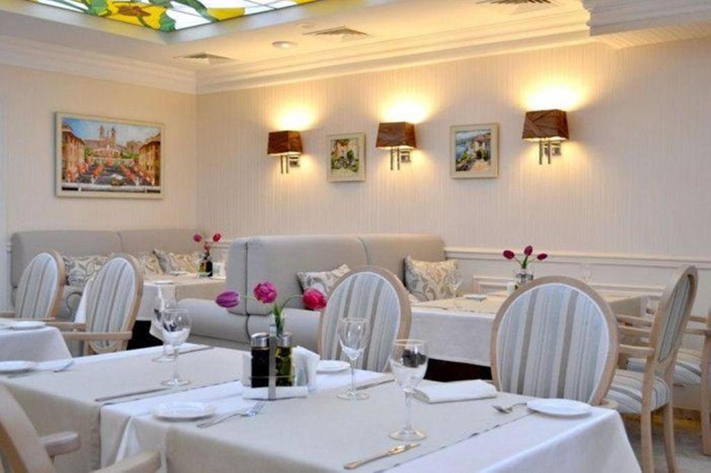 Hotel Optima Collection Žytomyr Esterno foto