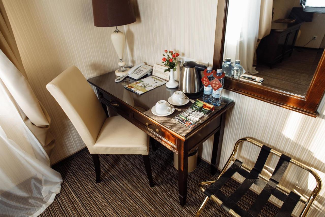 Hotel Optima Collection Žytomyr Esterno foto